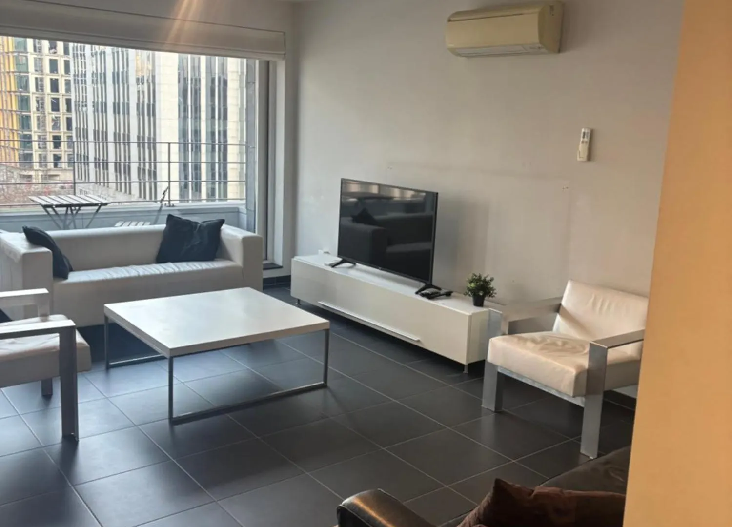 Charming Central Apartments With Balcony Views 布鲁塞尔