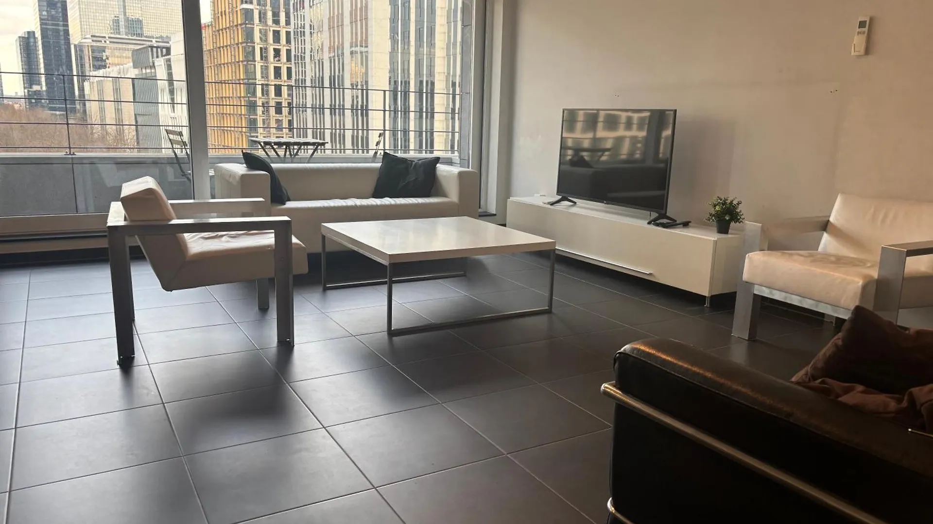 Charming Central Apartments With Balcony Views 布鲁塞尔 比利时