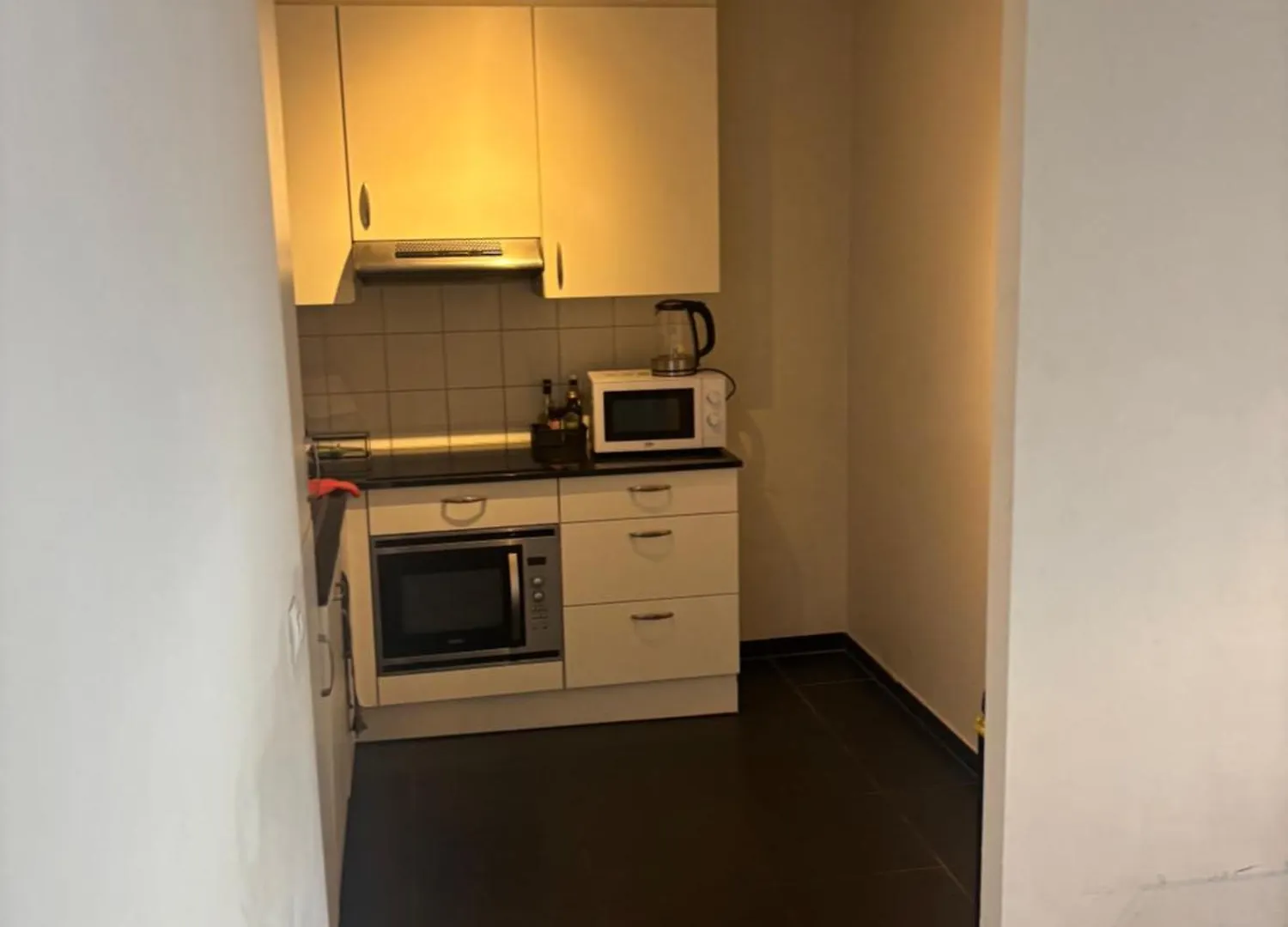 Charming Central Apartments With Balcony Views 布鲁塞尔