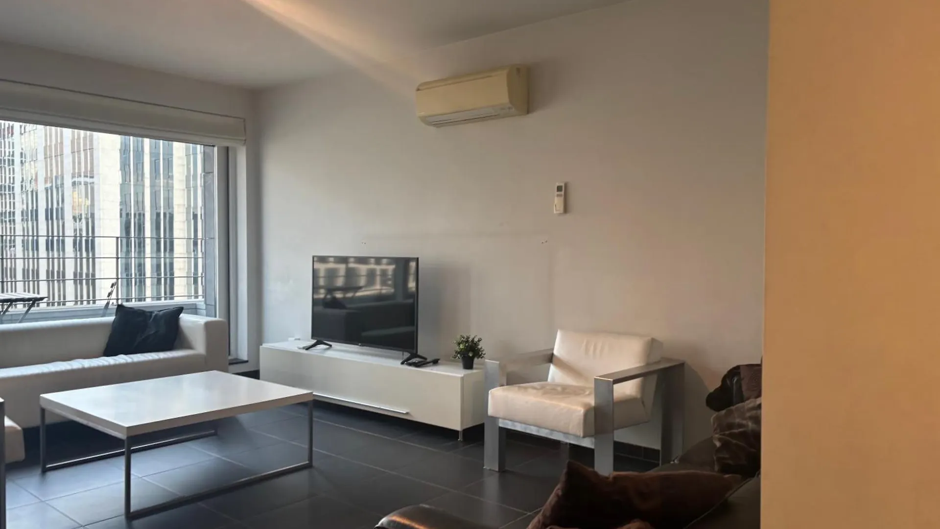 Charming Central Apartments With Balcony Views Bruselas